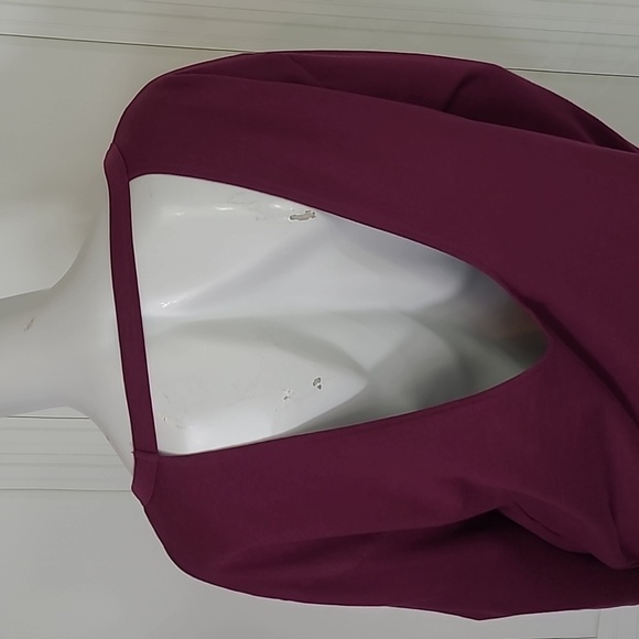 Victoria's Secret Sport SZ M Sweatshirt Plum Spell Out Athleisure Back Cut Out - Picture 7 of 10